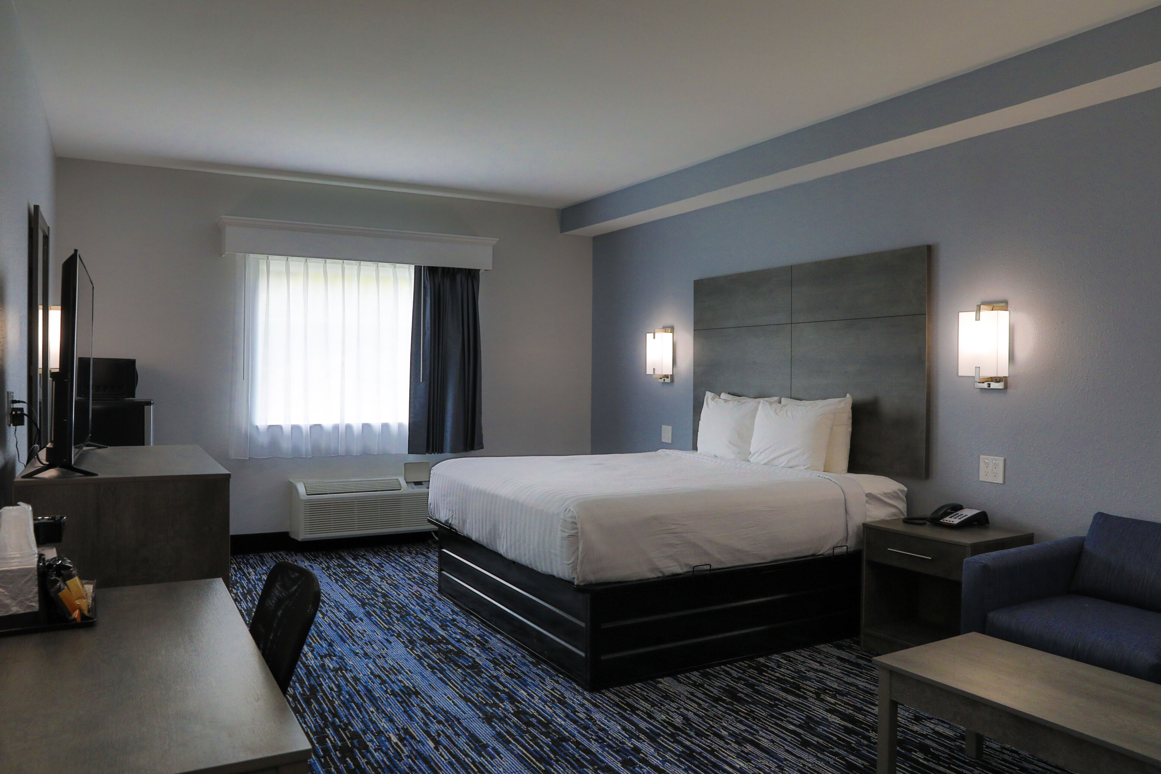 Home Inn and Suite
