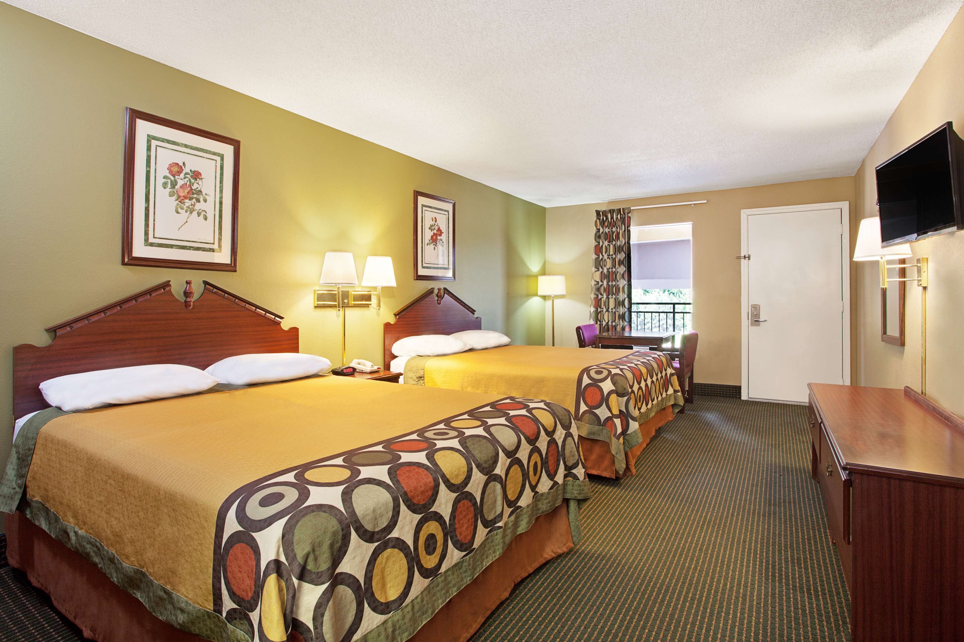 Super 8 by Wyndham Pearl/Jackson/East
