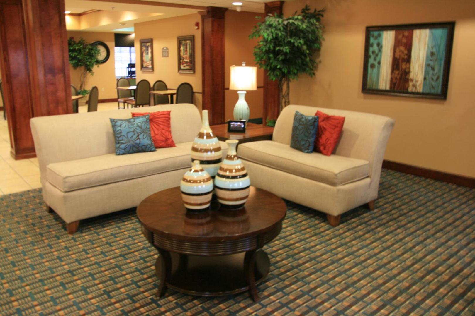 Starkville Inn & Suites