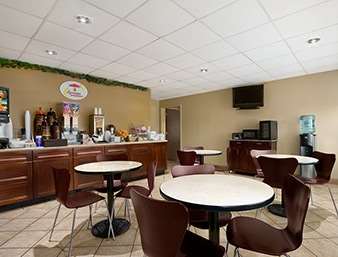 Super 8 by Wyndham Tupelo Airport