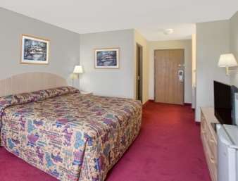 Super 8 by Wyndham Bethany MO