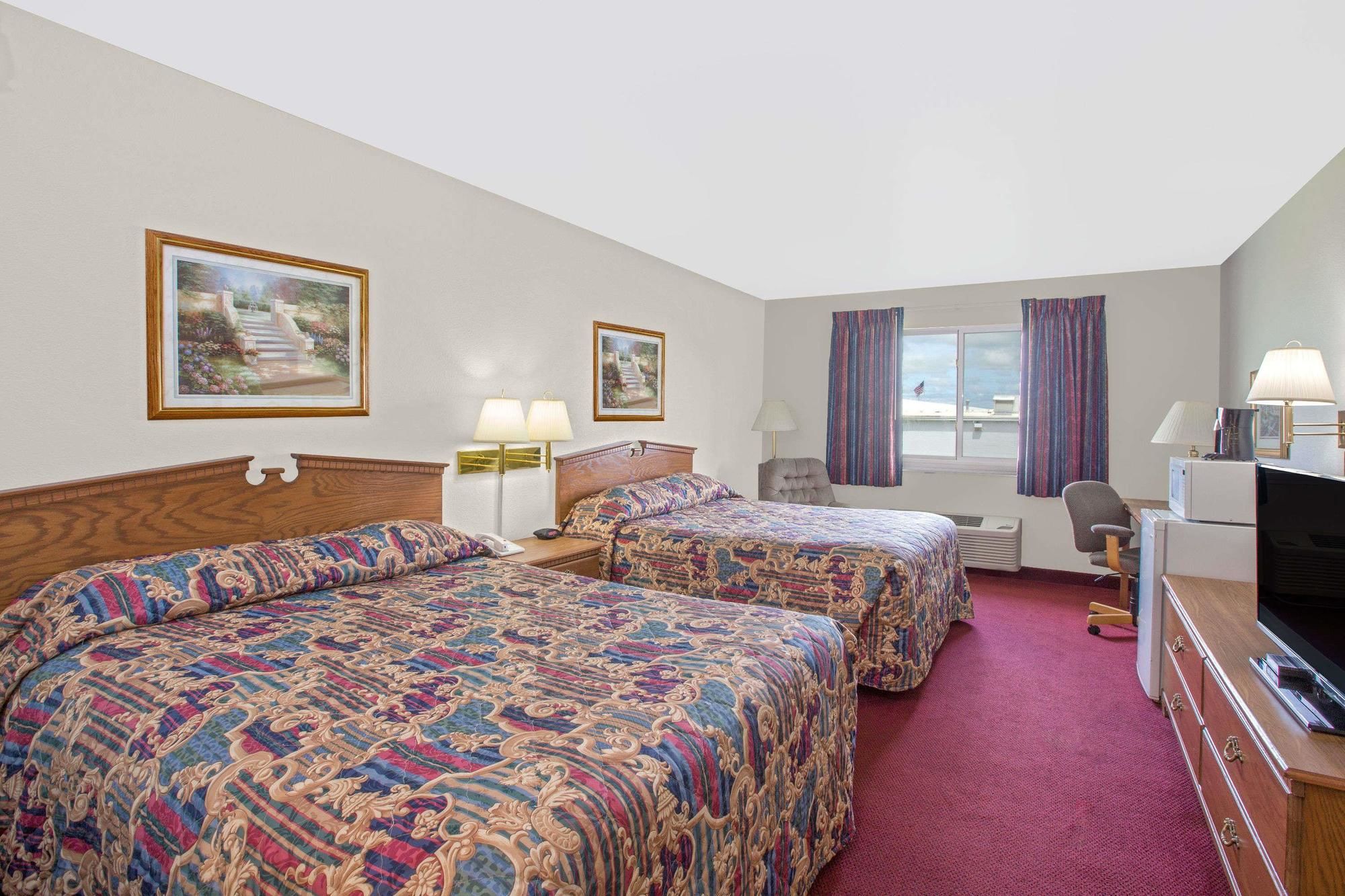 Super 8 by Wyndham Bethany MO