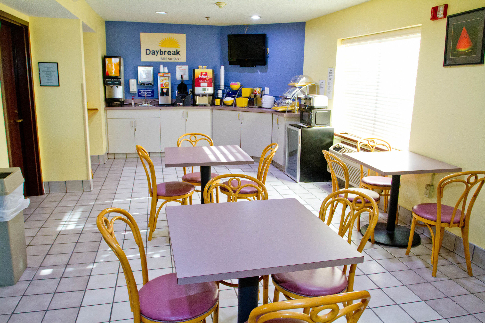 Days Inn by Wyndham Blue Springs