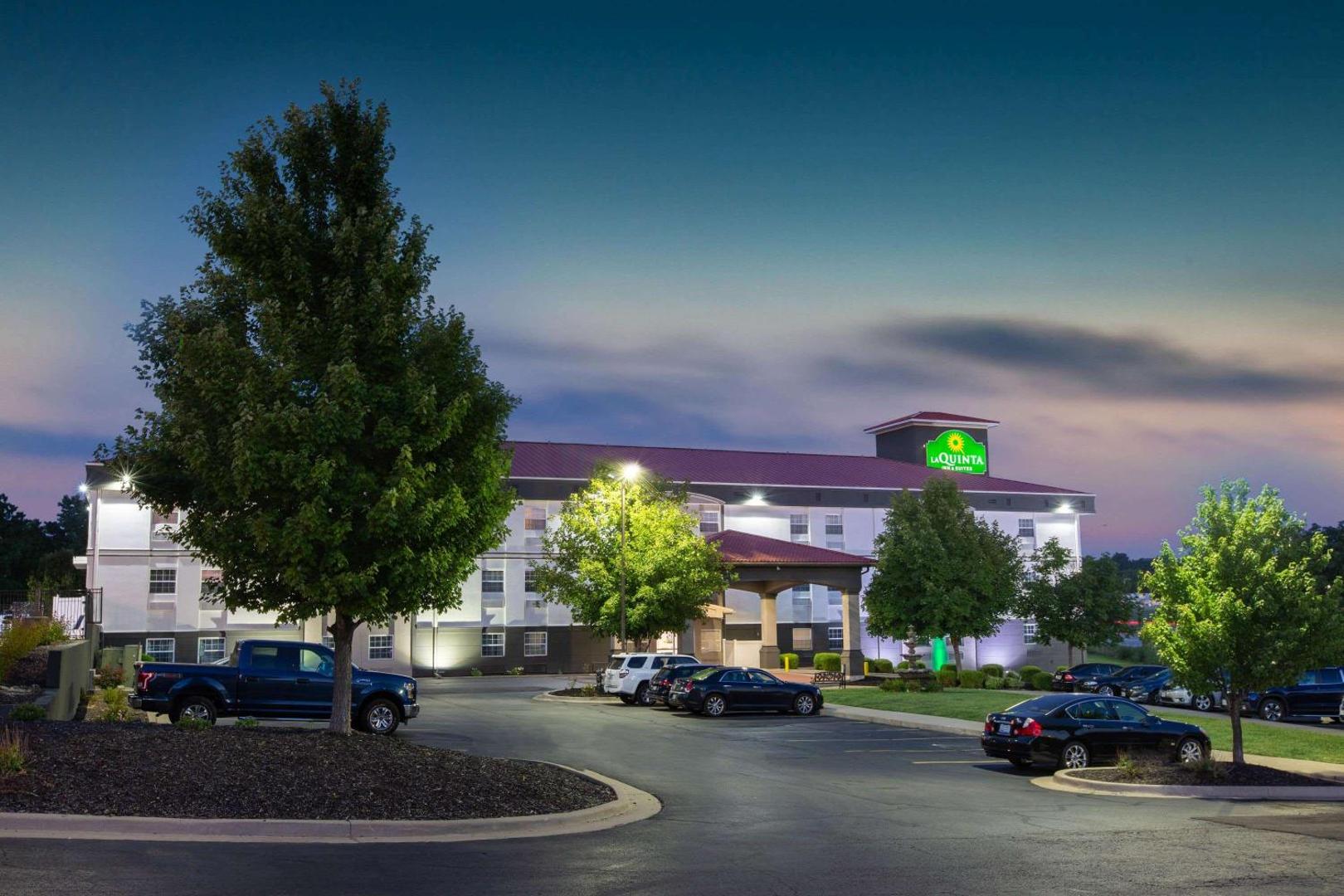 La Quinta Inn & Suites by Wyndham Blue Springs
