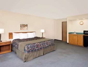 Days Inn by Wyndham Boonville