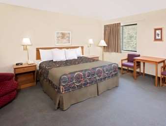 Days Inn by Wyndham Boonville