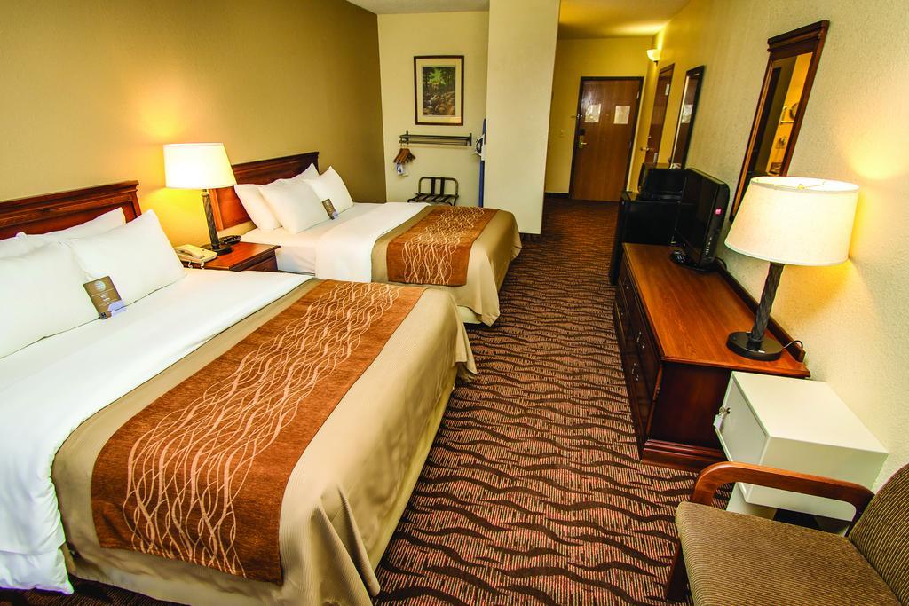 Comfort Inn & Suites Branson Meadows