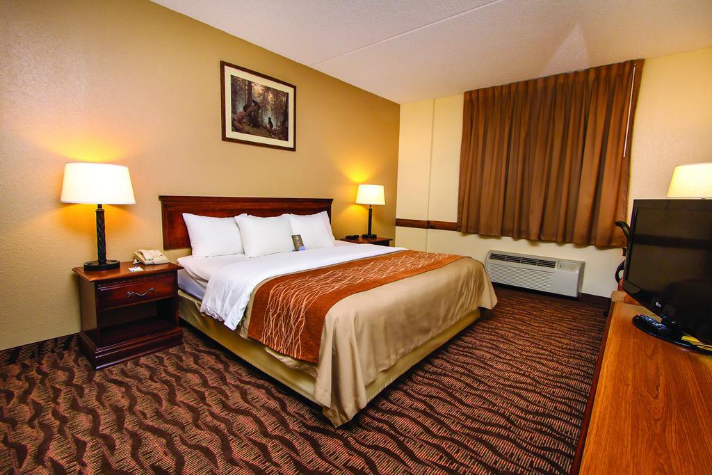 Comfort Inn & Suites Branson Meadows