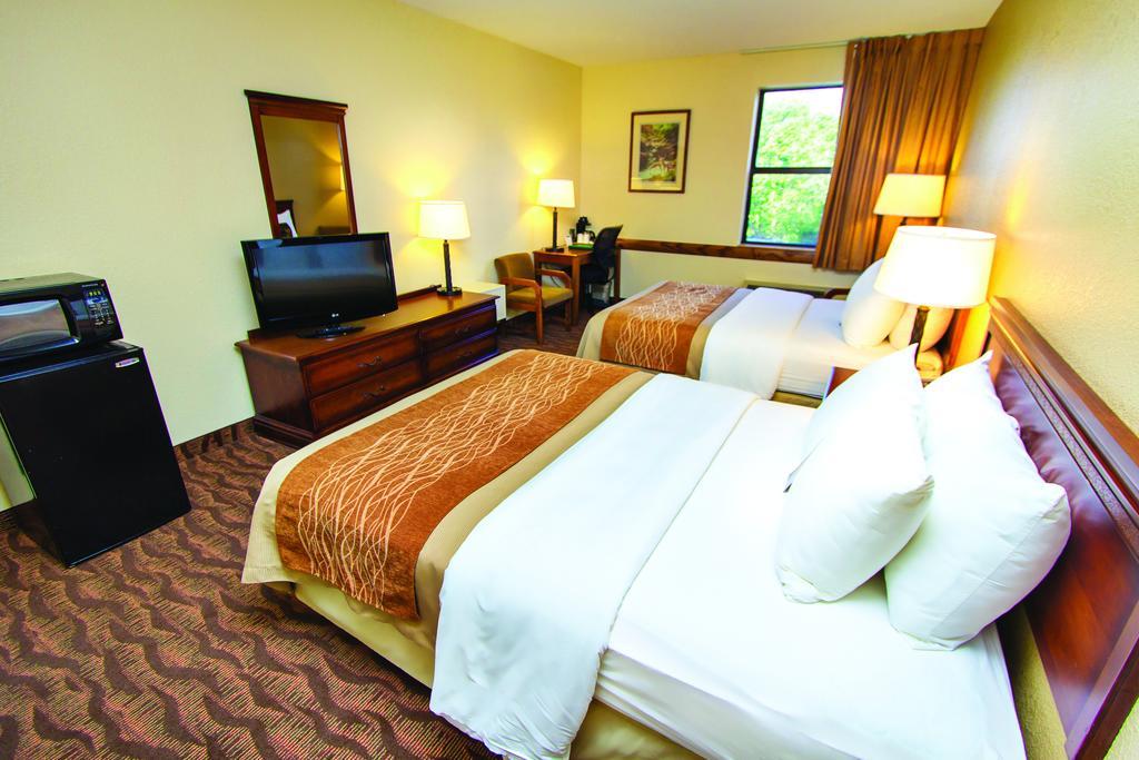 Comfort Inn & Suites Branson Meadows