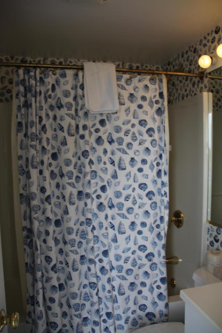 Grand Crowne Resorts - Grand Crowne