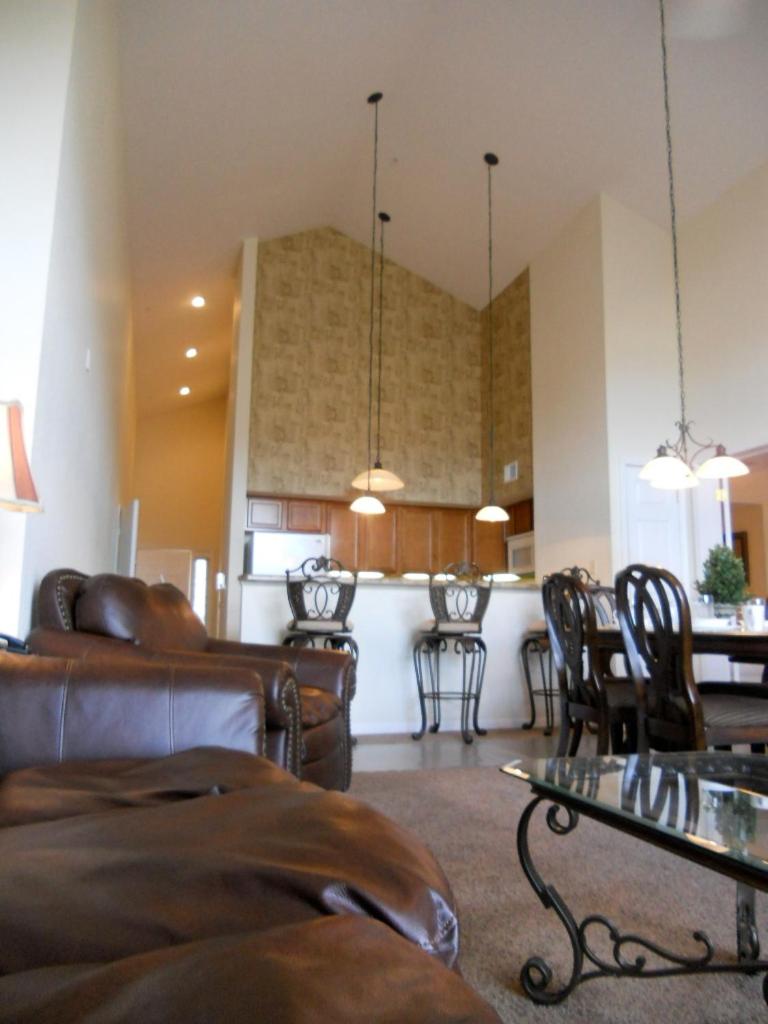 Grand Crowne Resorts - Grand Crowne