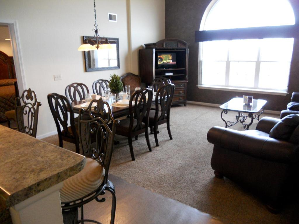 Grand Crowne Resorts - Grand Crowne