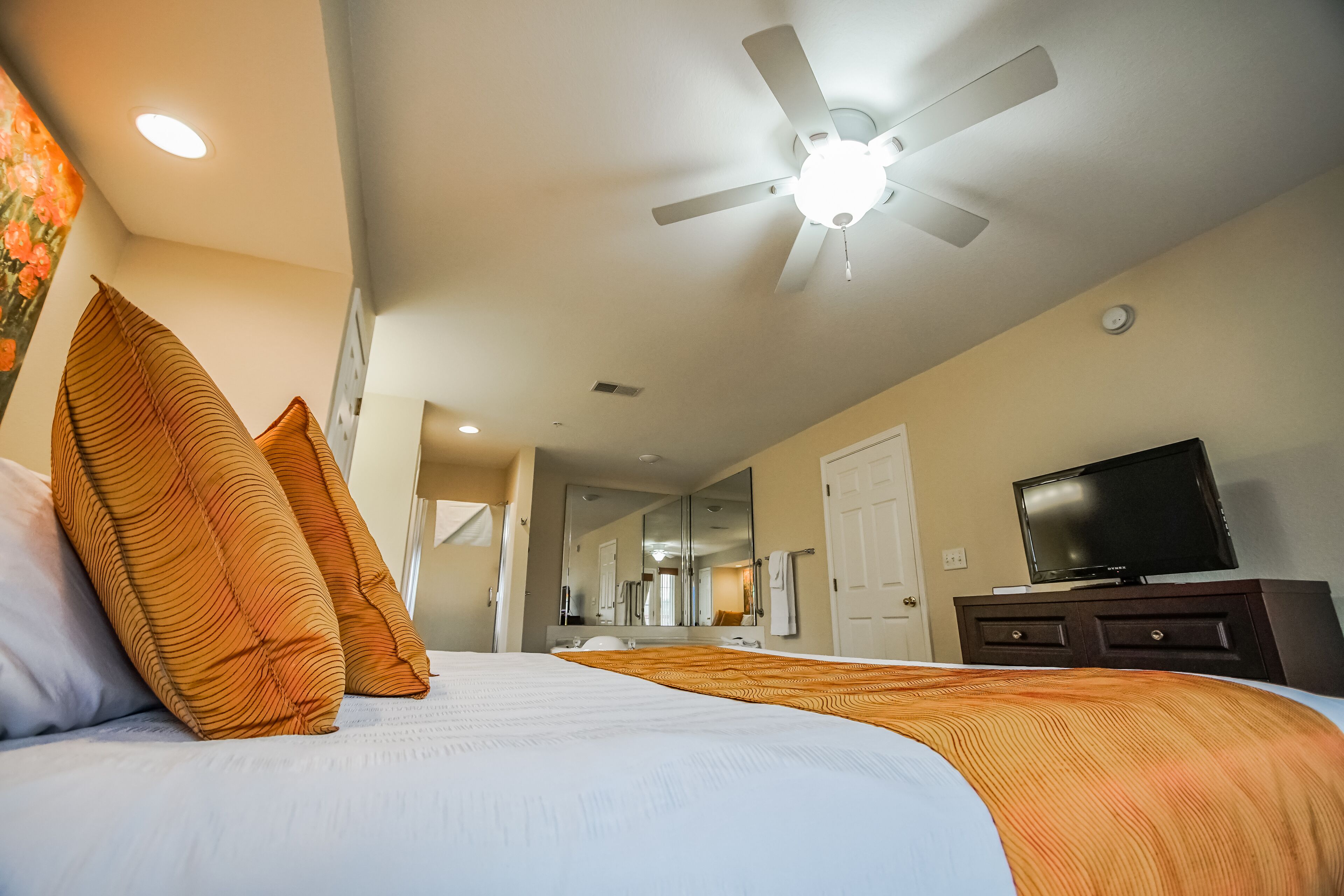 Grand Crowne Resorts - Grand Crowne