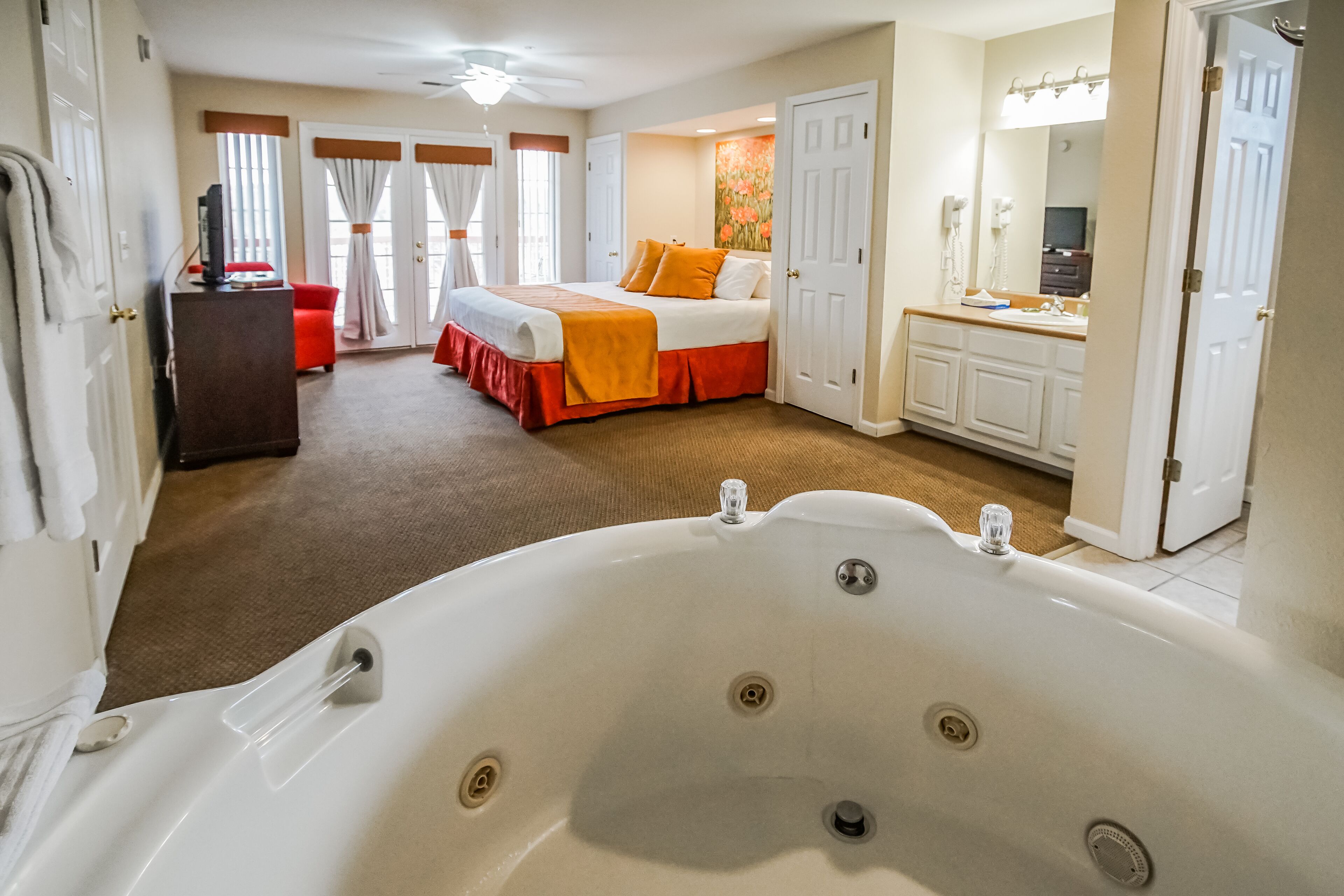 Grand Crowne Resorts - Grand Crowne