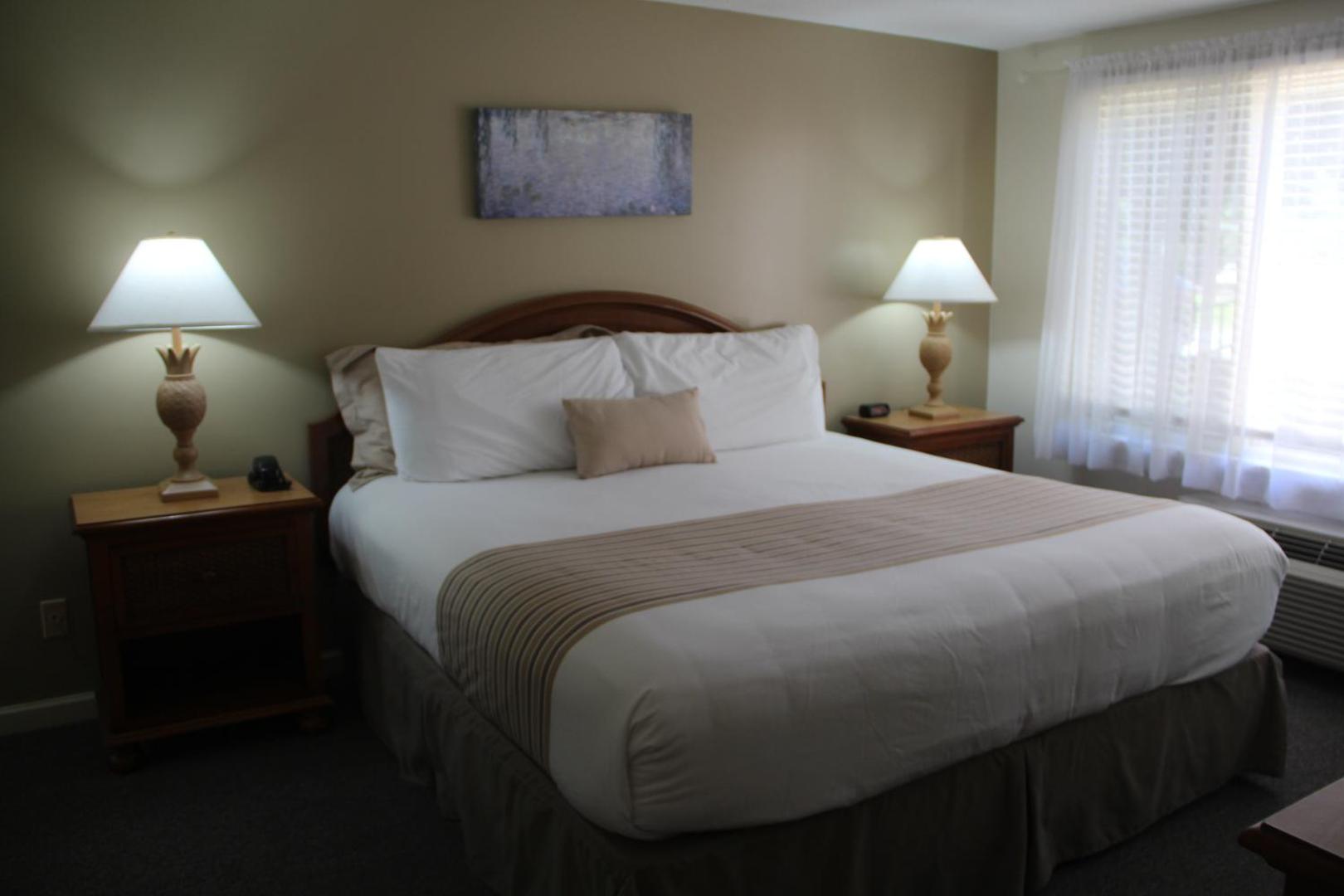 Grand Crowne Resorts - Grand Crowne