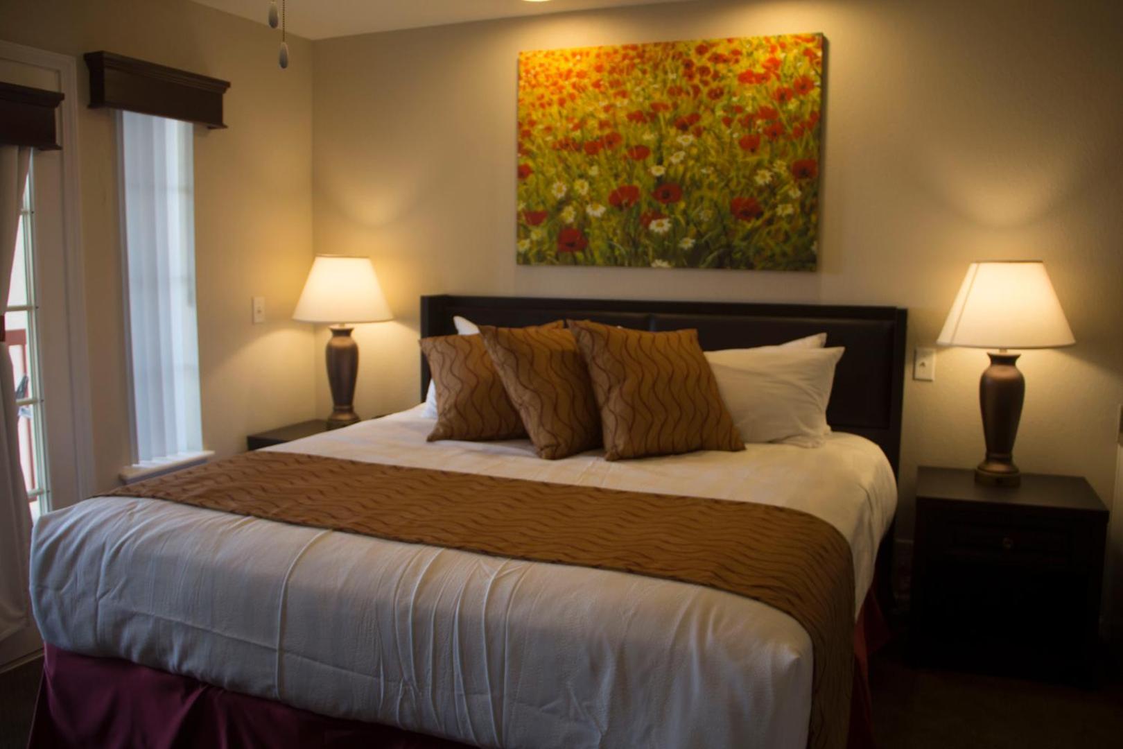 Grand Crowne Resorts - Grand Crowne