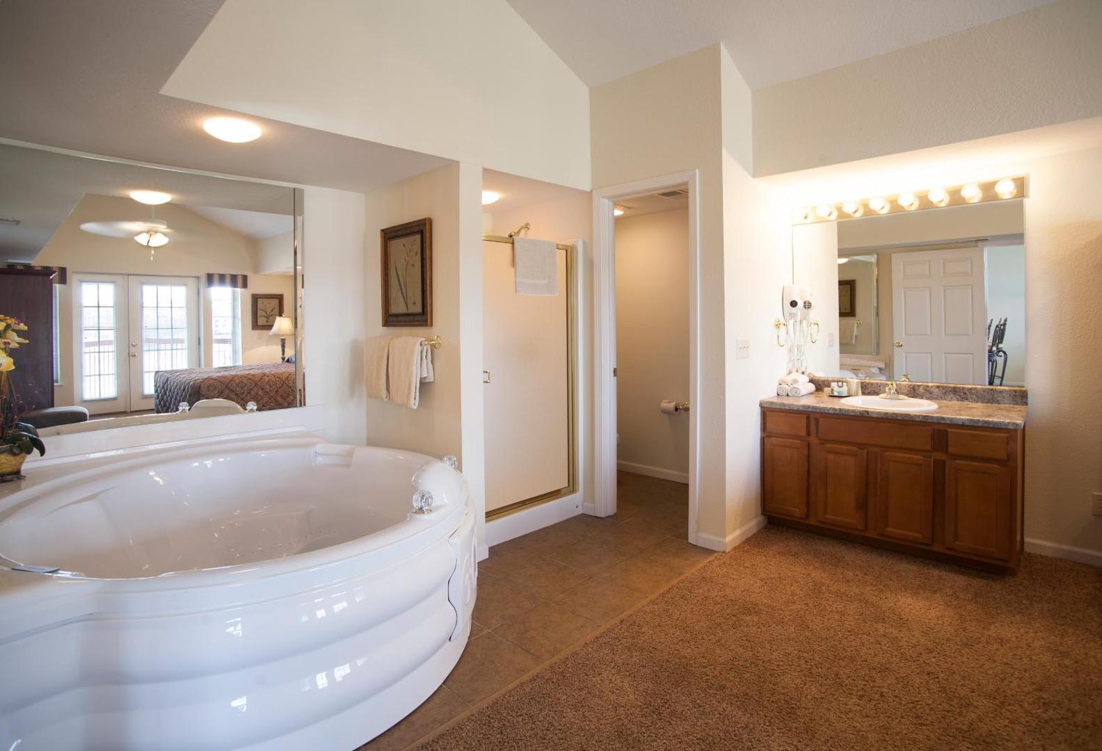 Grand Crowne Resorts - Grand Crowne