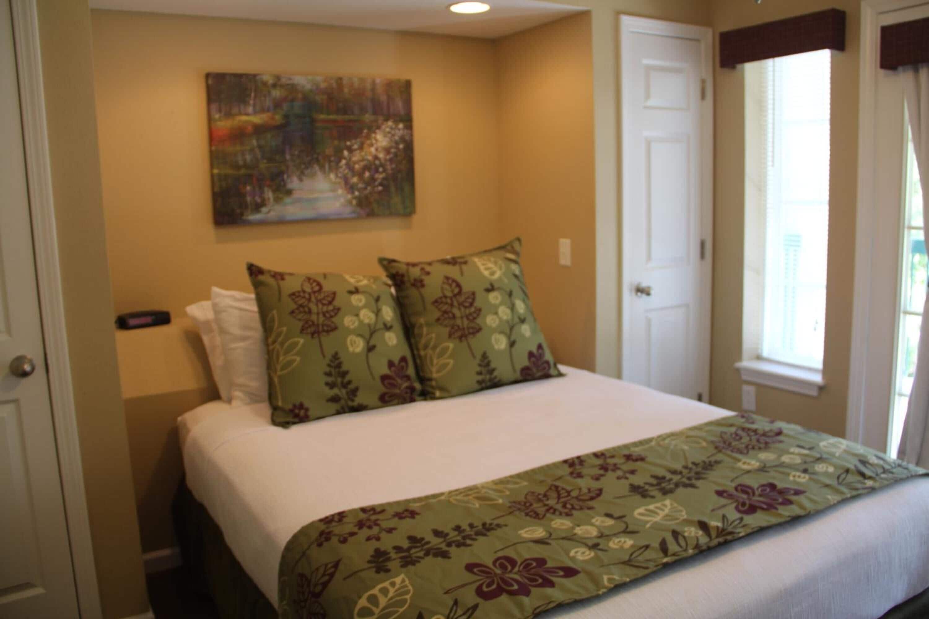 Grand Crowne Resorts - Grand Crowne