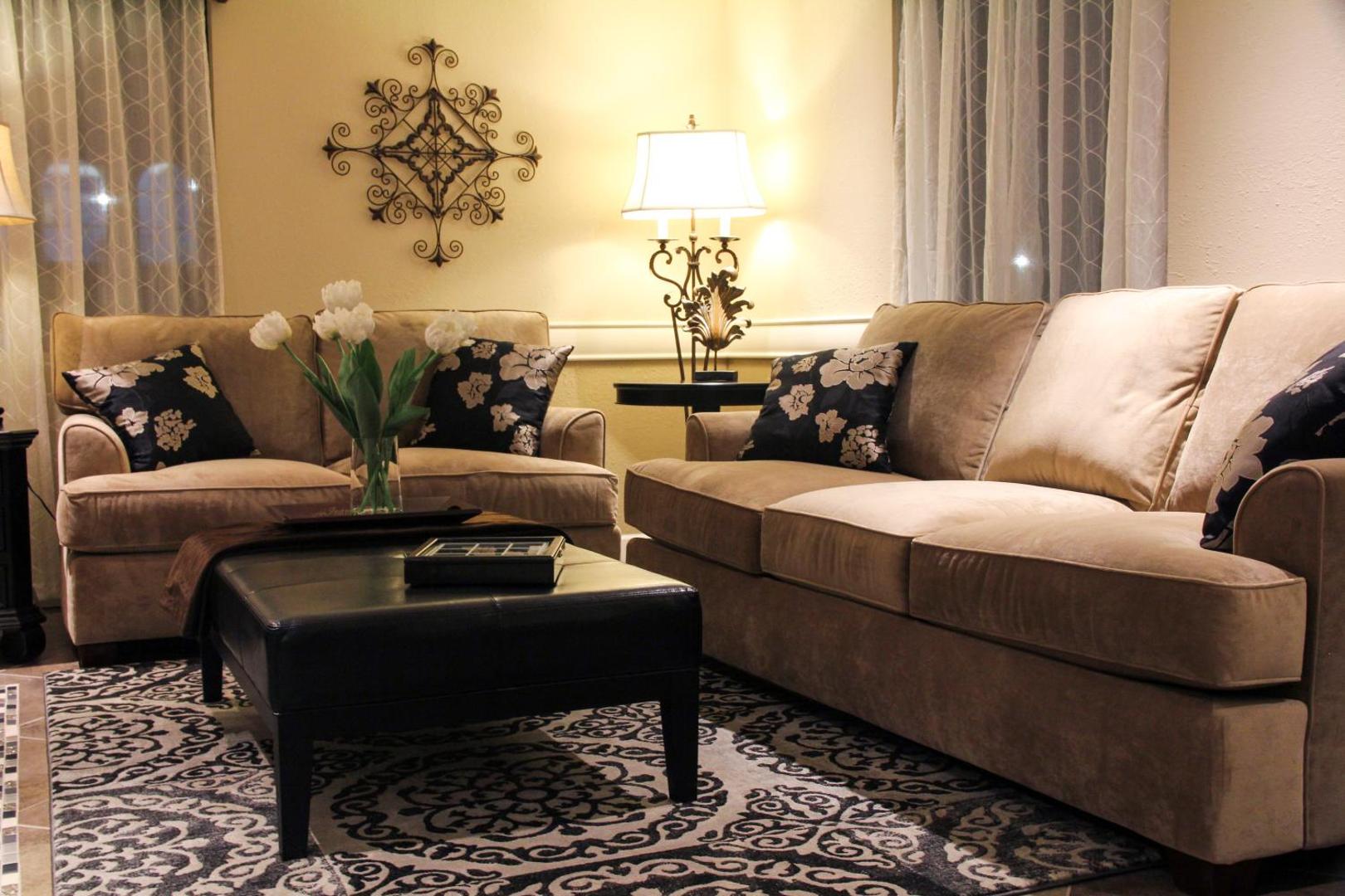 Grand View Inn & Suites