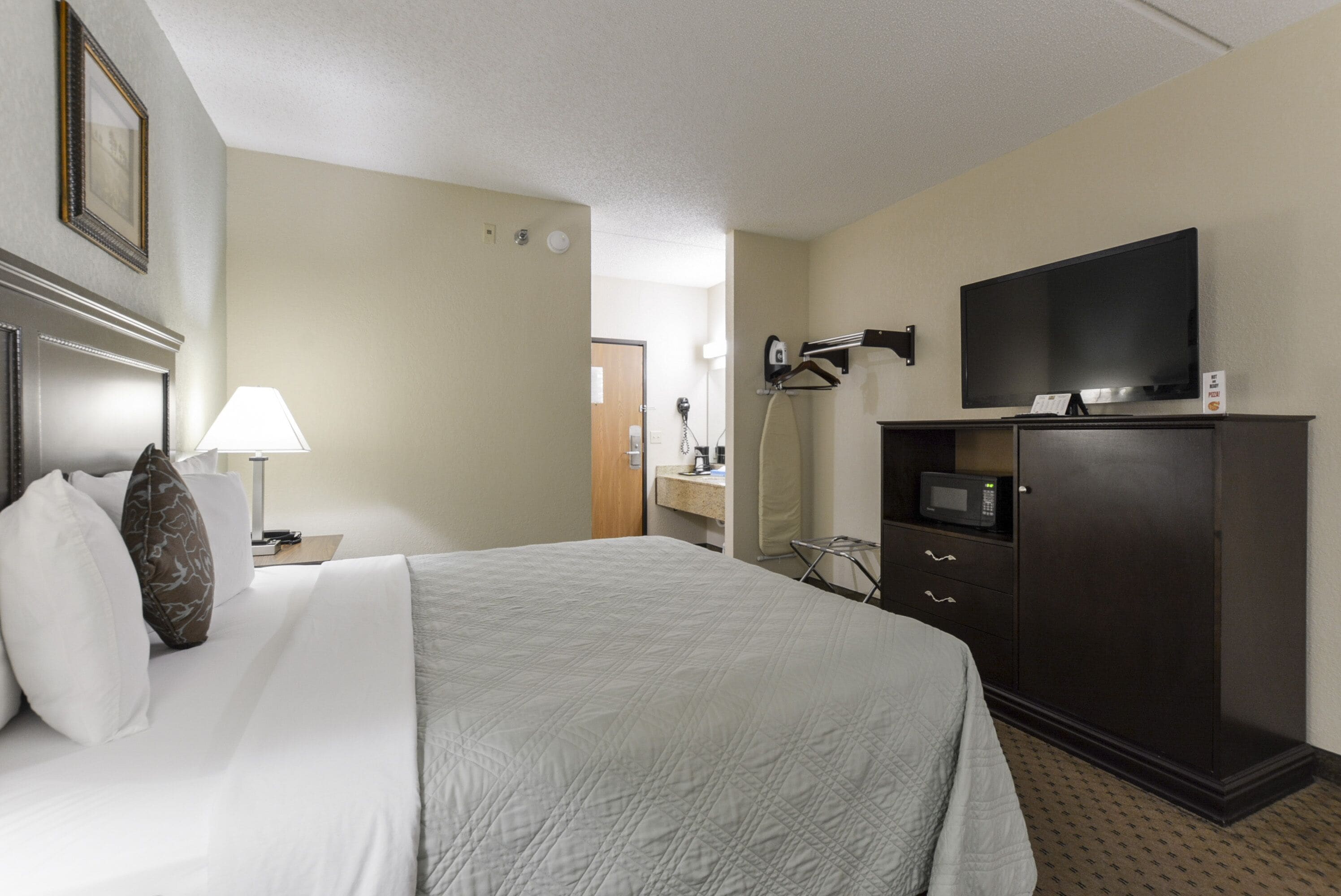Grand View Inn & Suites