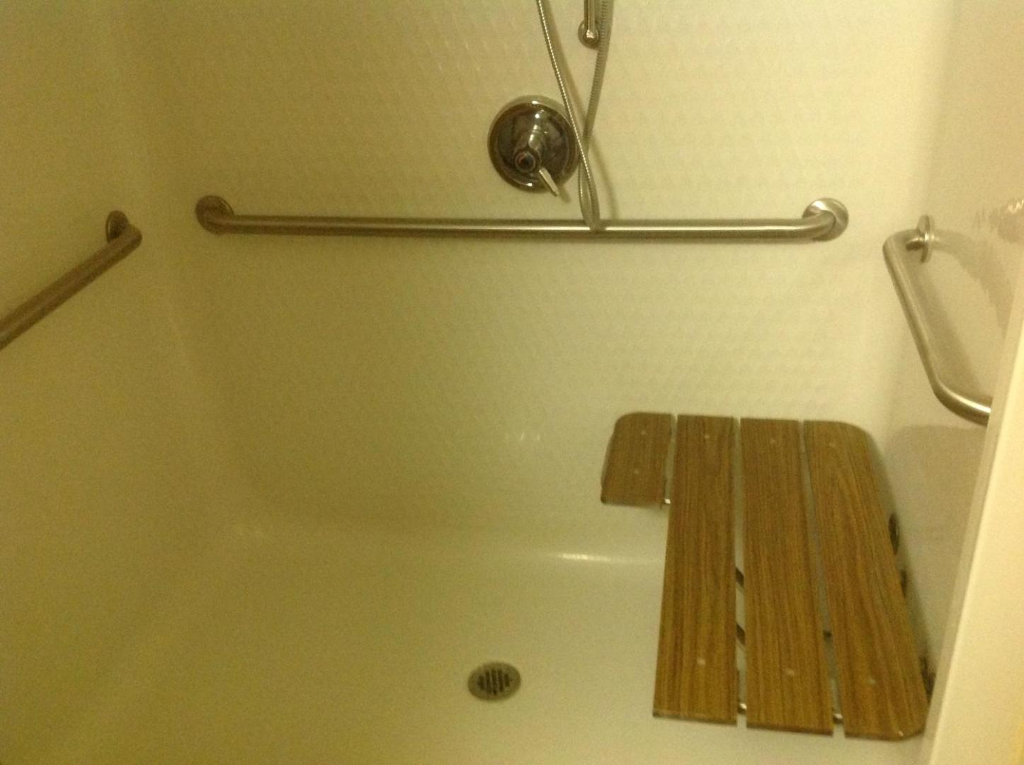 Grand View Inn & Suites