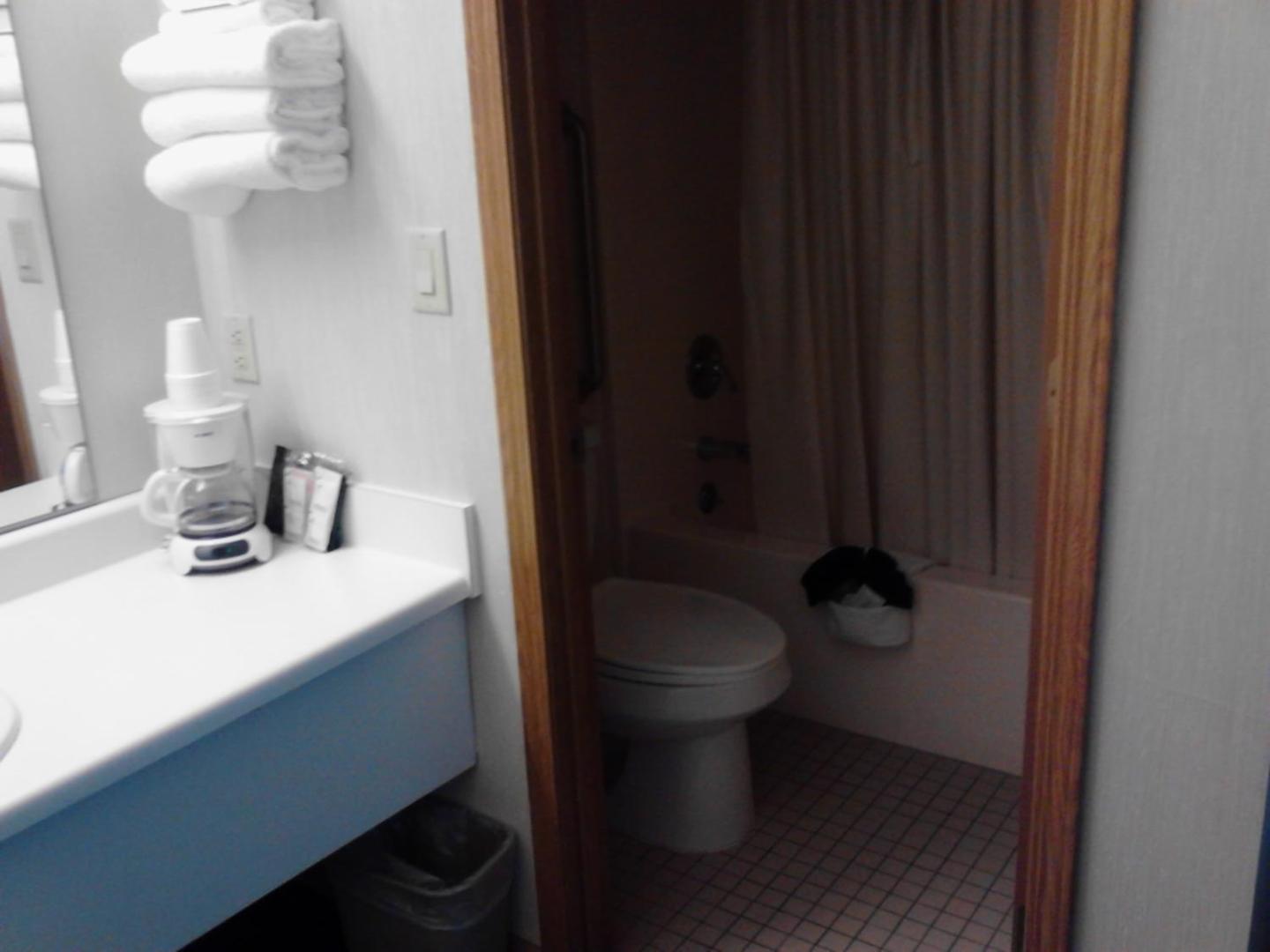 Super 8 by Wyndham Branson / Shepherd of the Hills Exwy