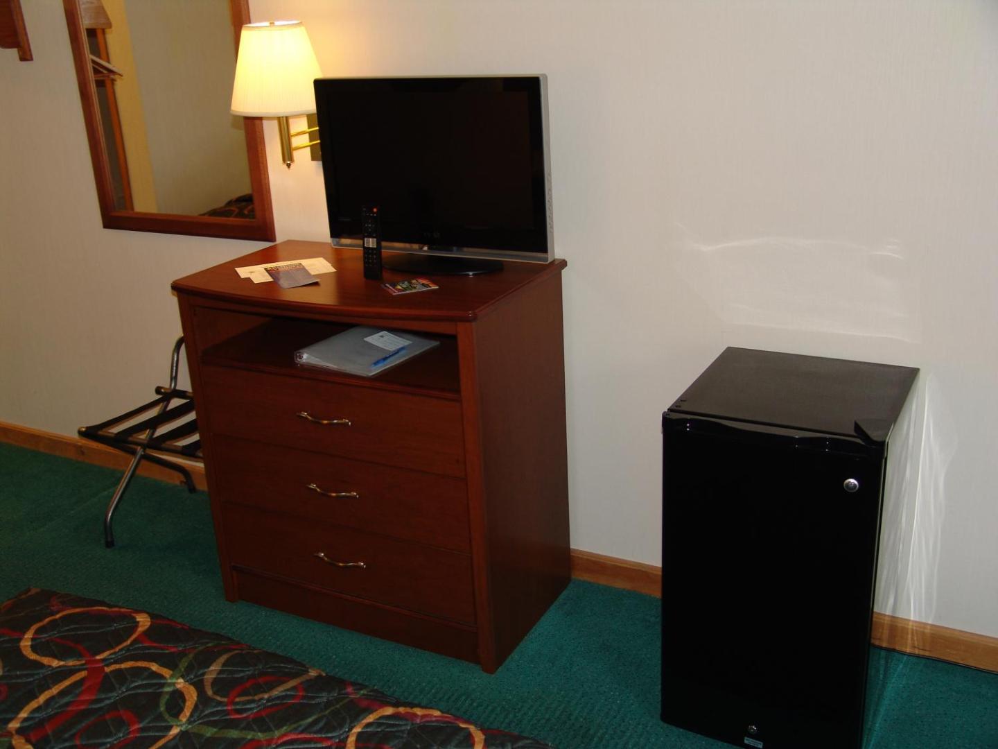 Super 8 by Wyndham Branson / Shepherd of the Hills Exwy