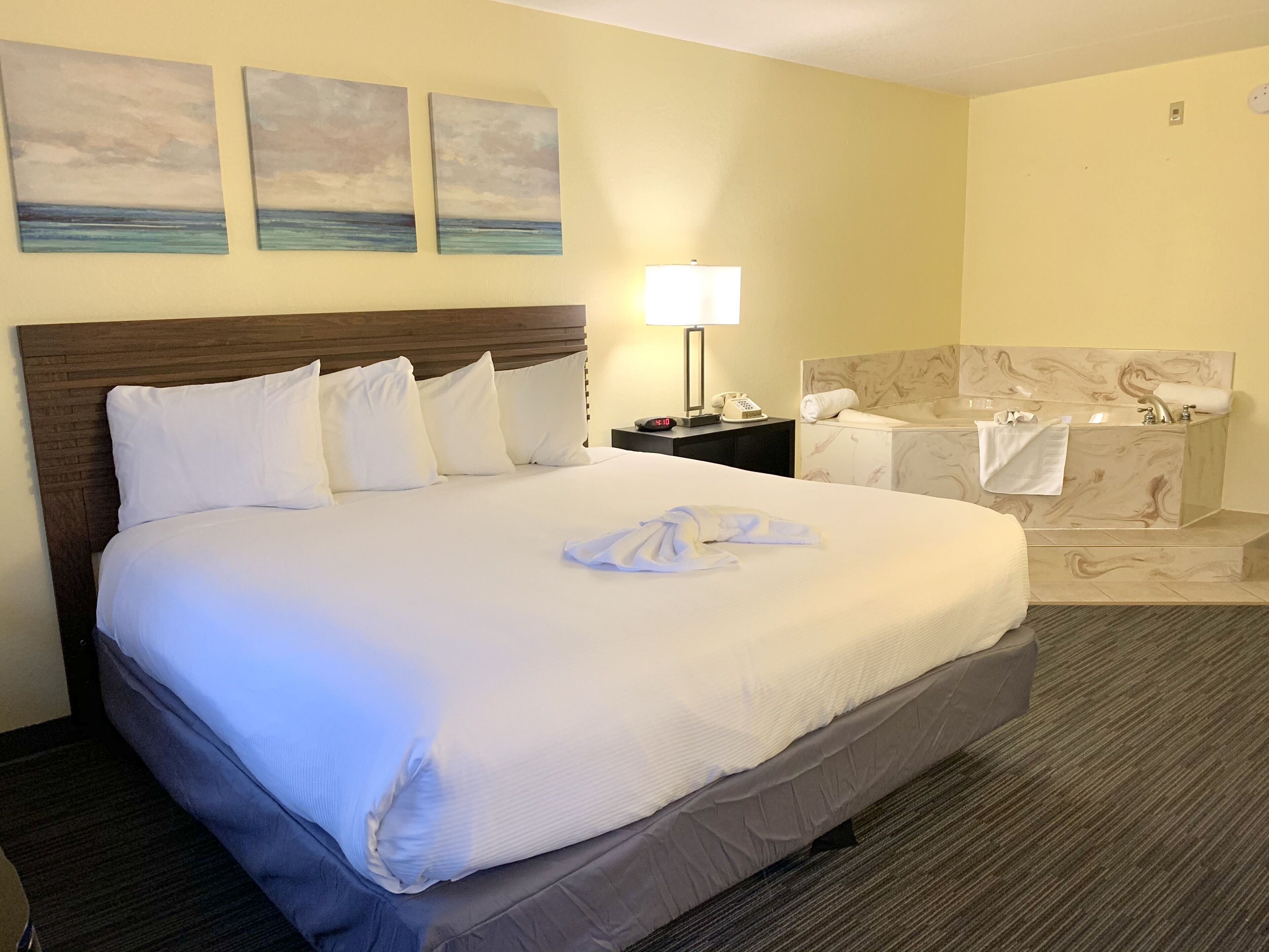Seven Gables Inn