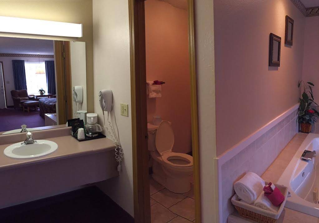 Twelve Oaks Inn Branson