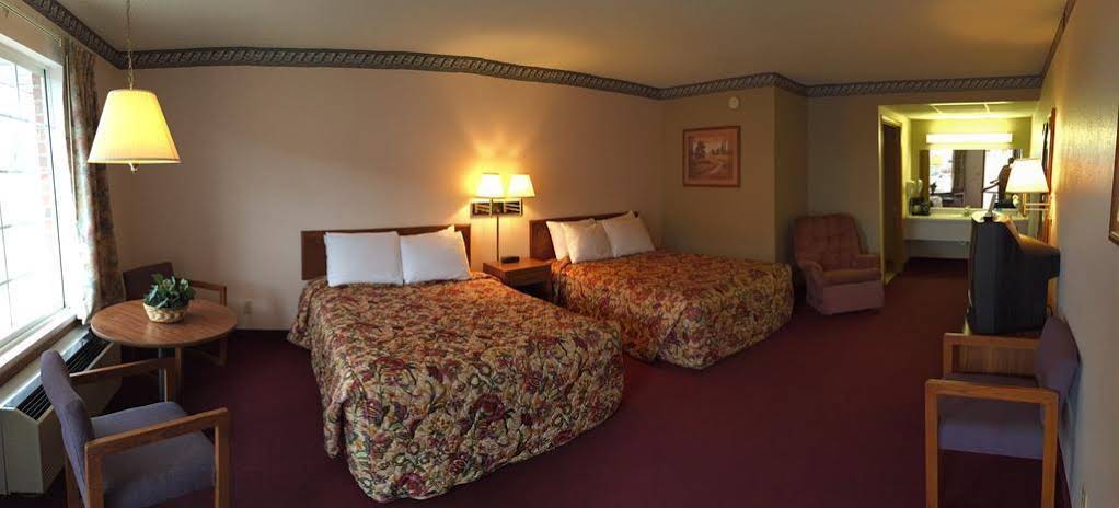Twelve Oaks Inn Branson