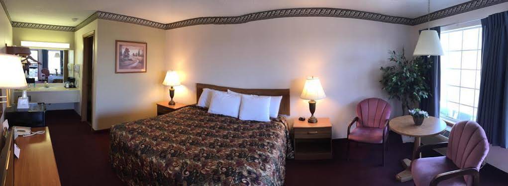 Twelve Oaks Inn Branson