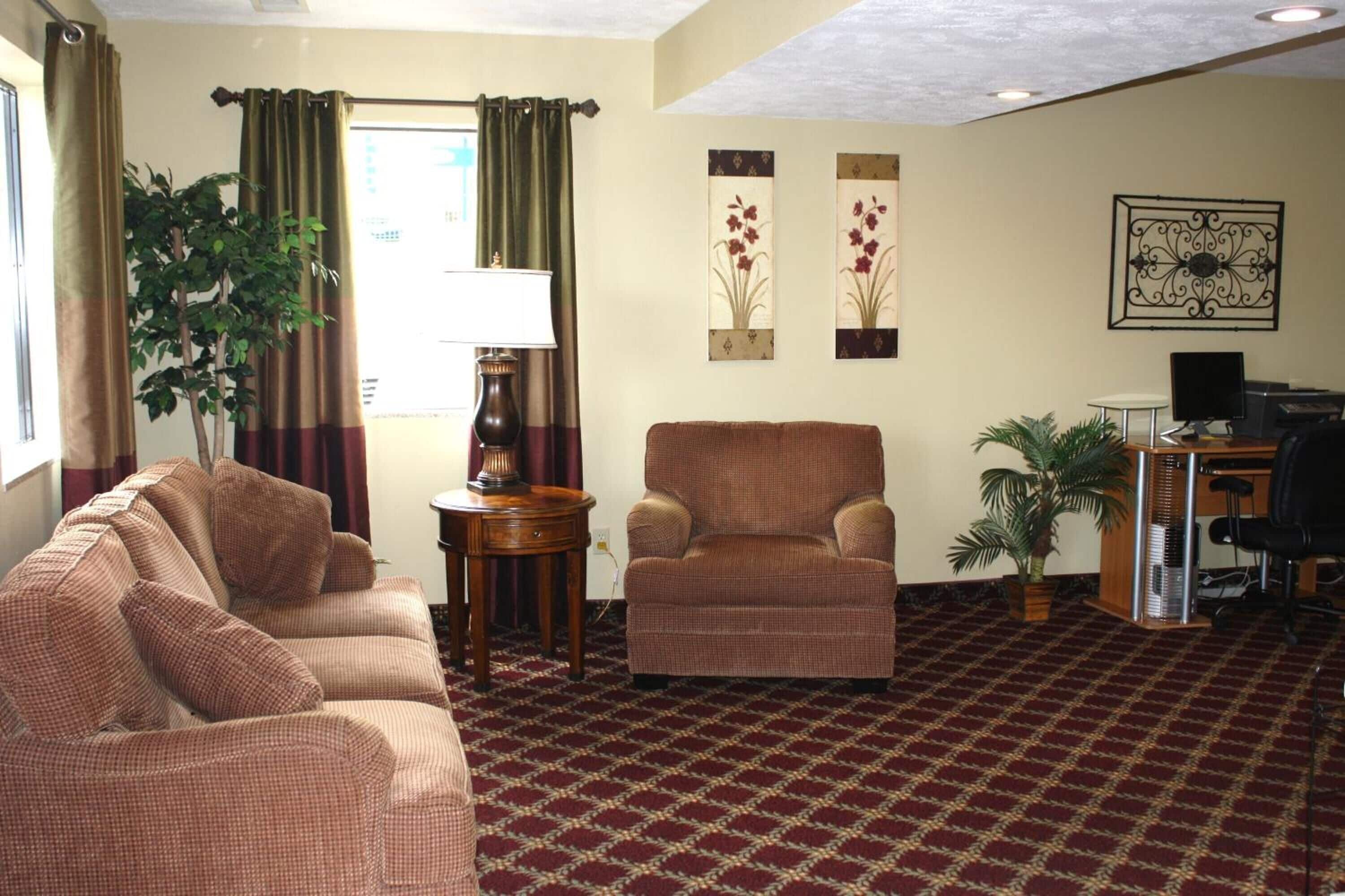 Whispering Hills Inn