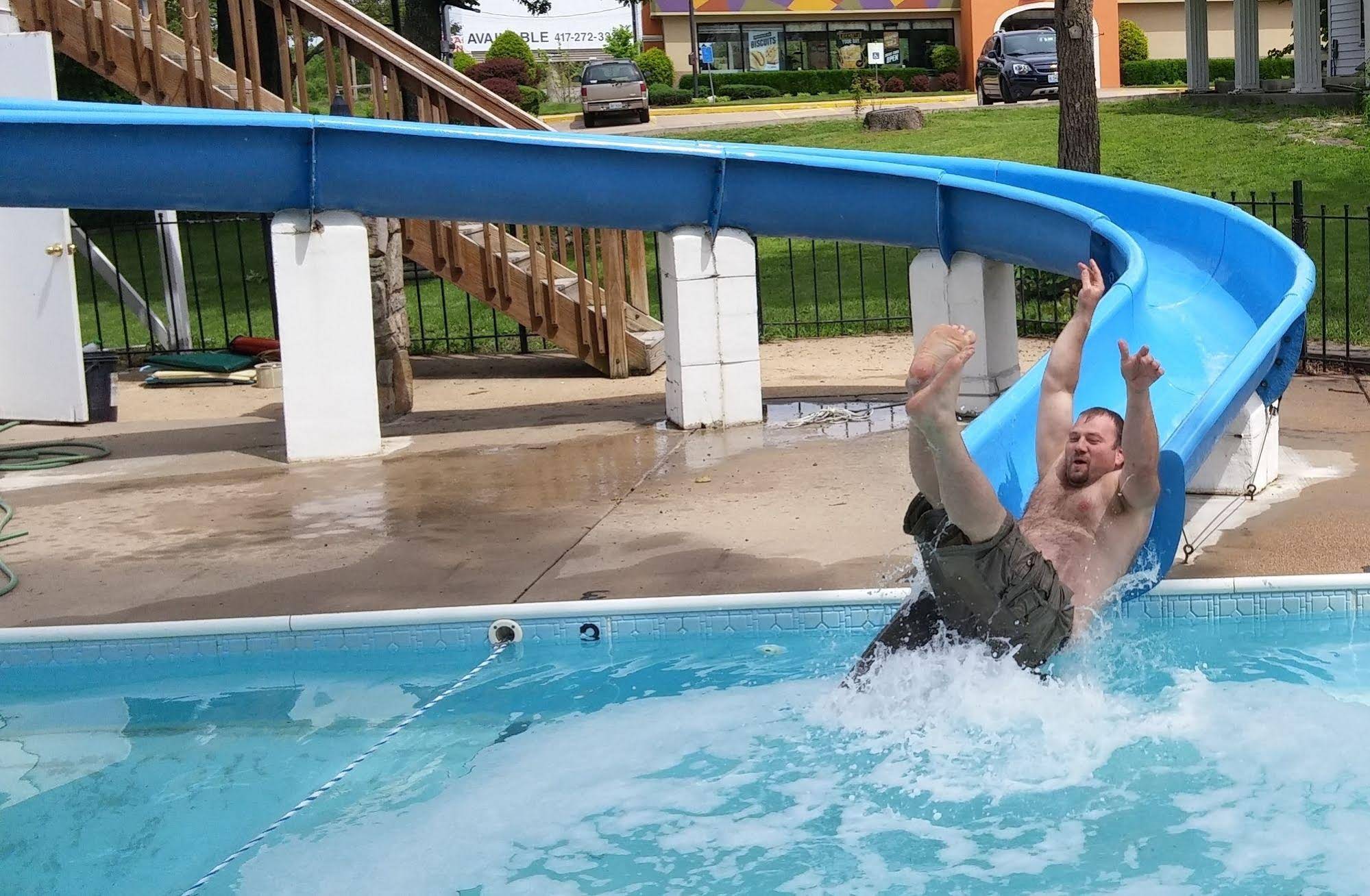 Colonial Mountain Inn