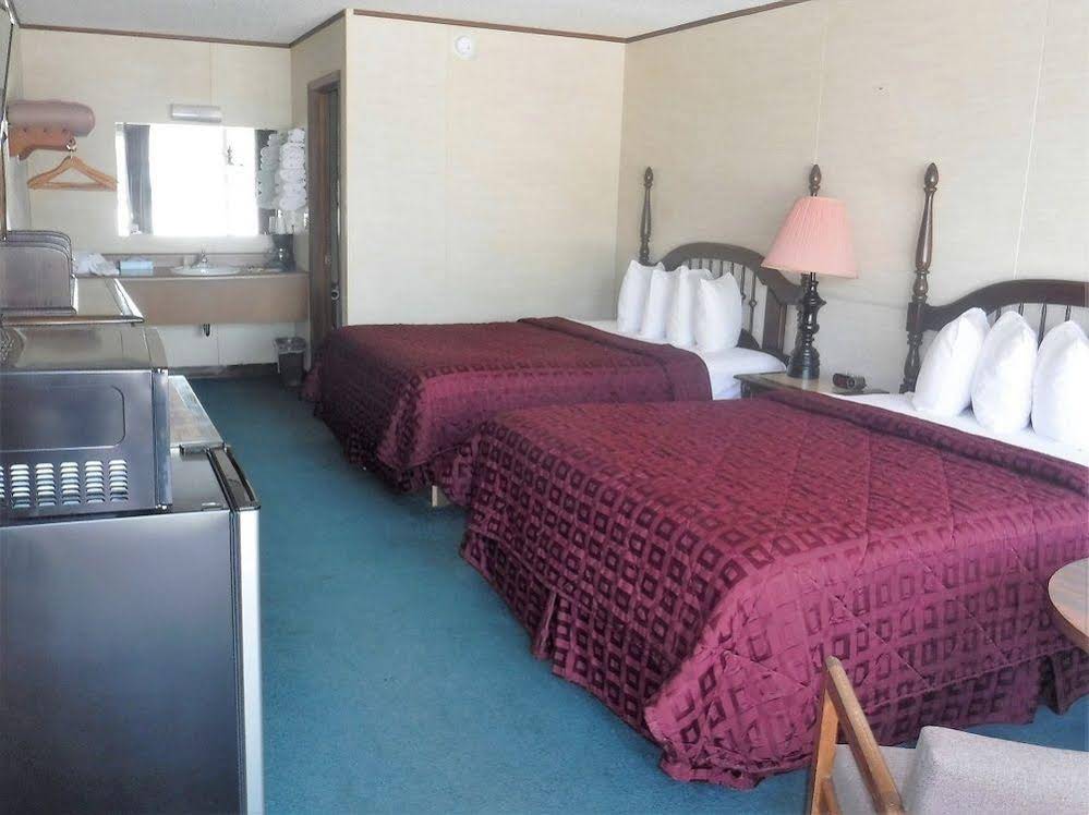 Colonial Mountain Inn