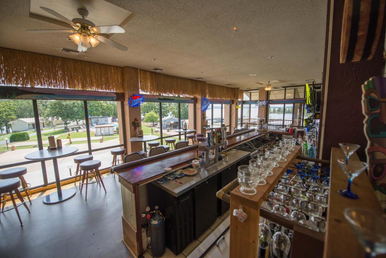 Escapes! to Branson Yacht Club