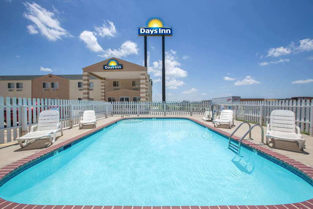 Days Inn by Wyndham Butler