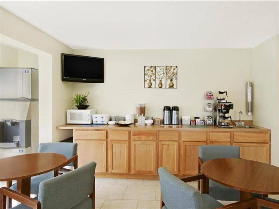 Highland Inn & Suites