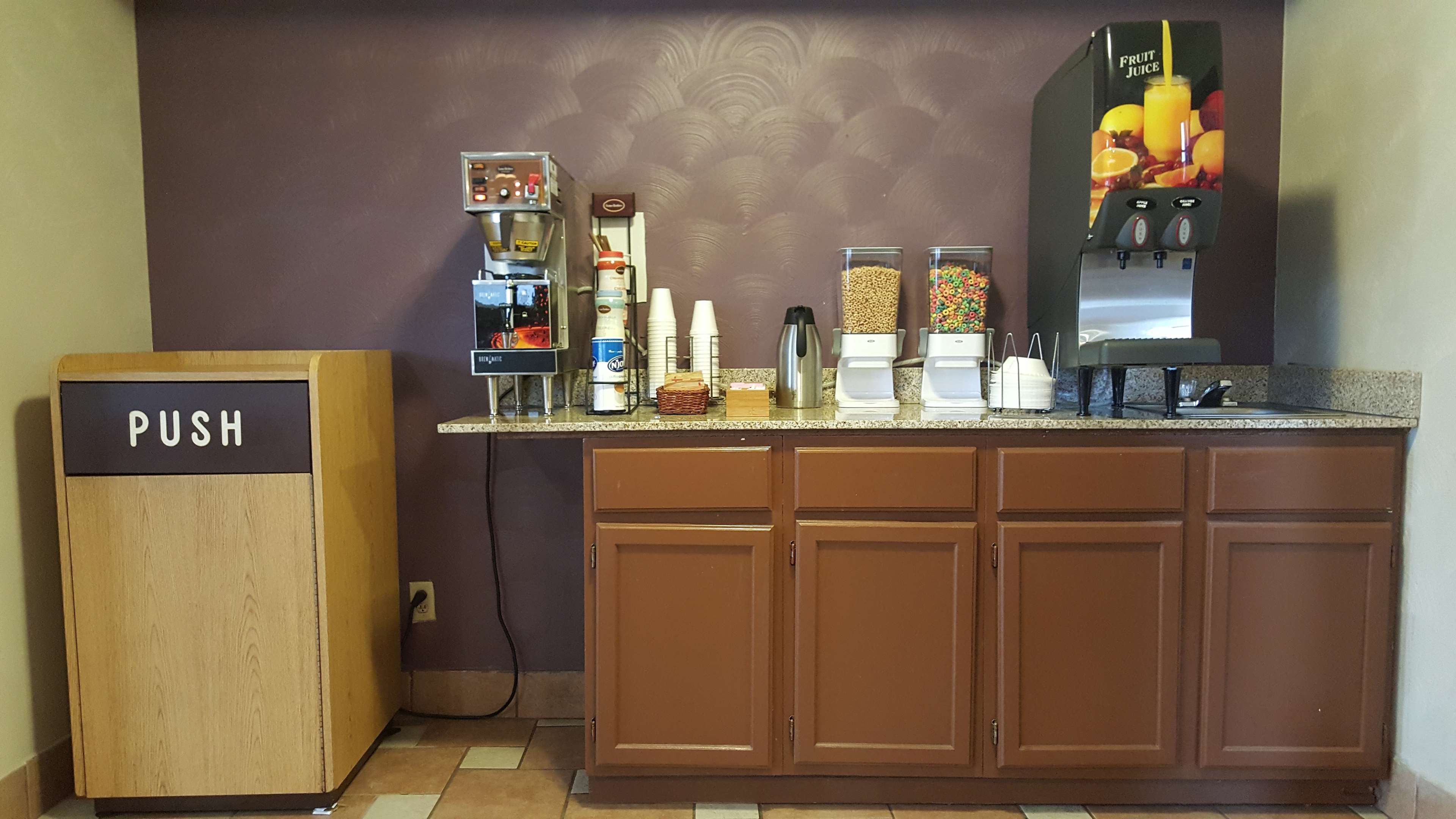 Red Roof Inn Cameron