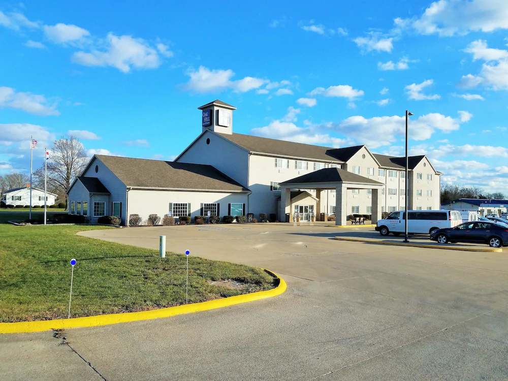 Oak Hill Inn & Suites