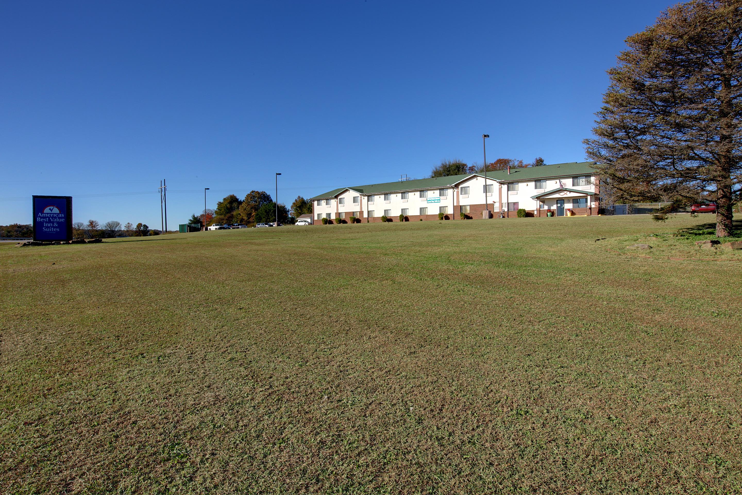 Cassville Four Seasons Inn & Suites