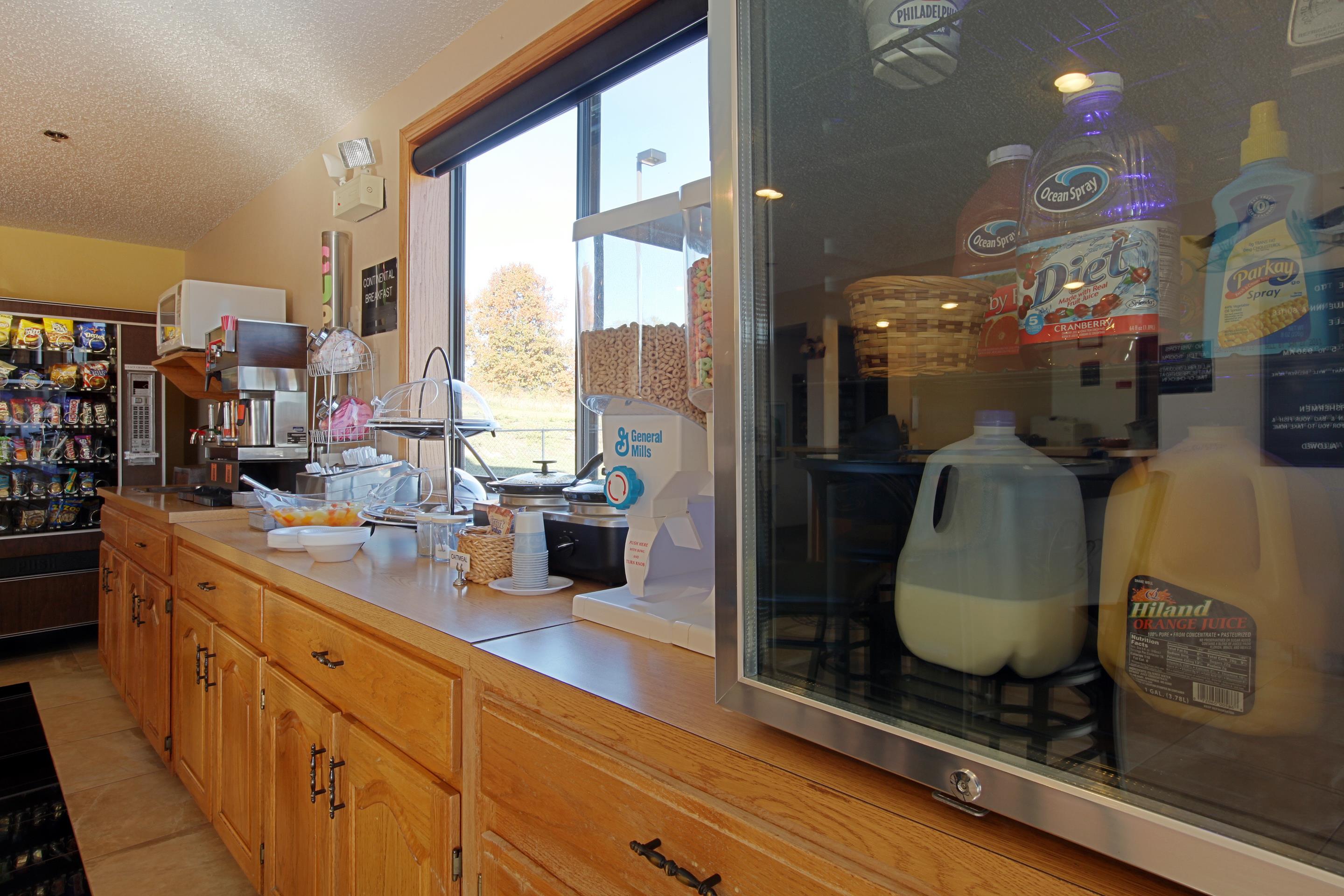 Cassville Four Seasons Inn & Suites