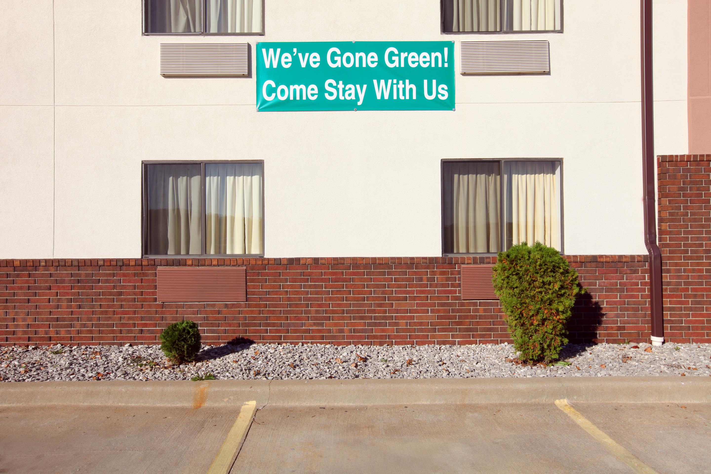 Cassville Four Seasons Inn & Suites