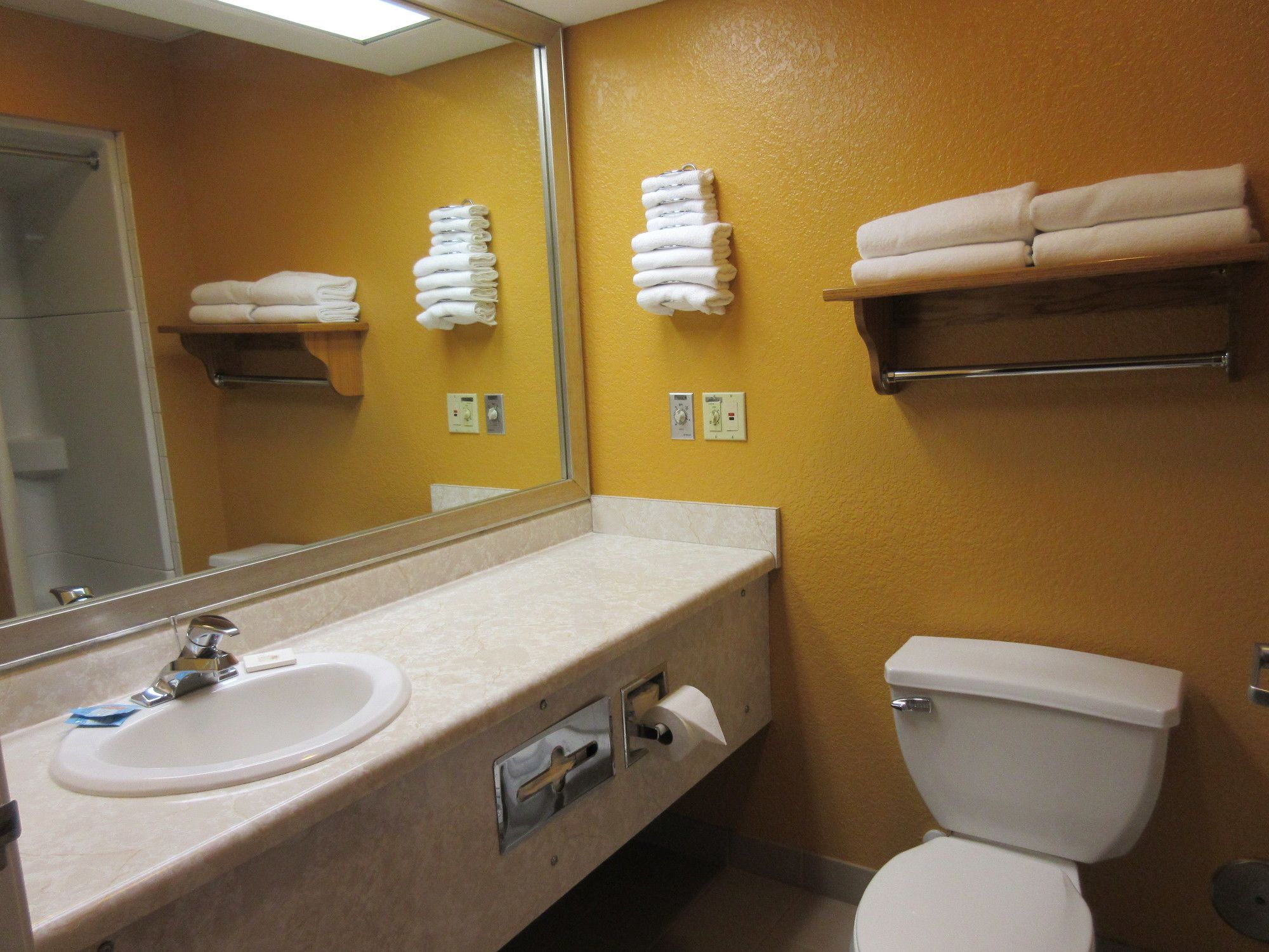 Parkfield Inn Clinton