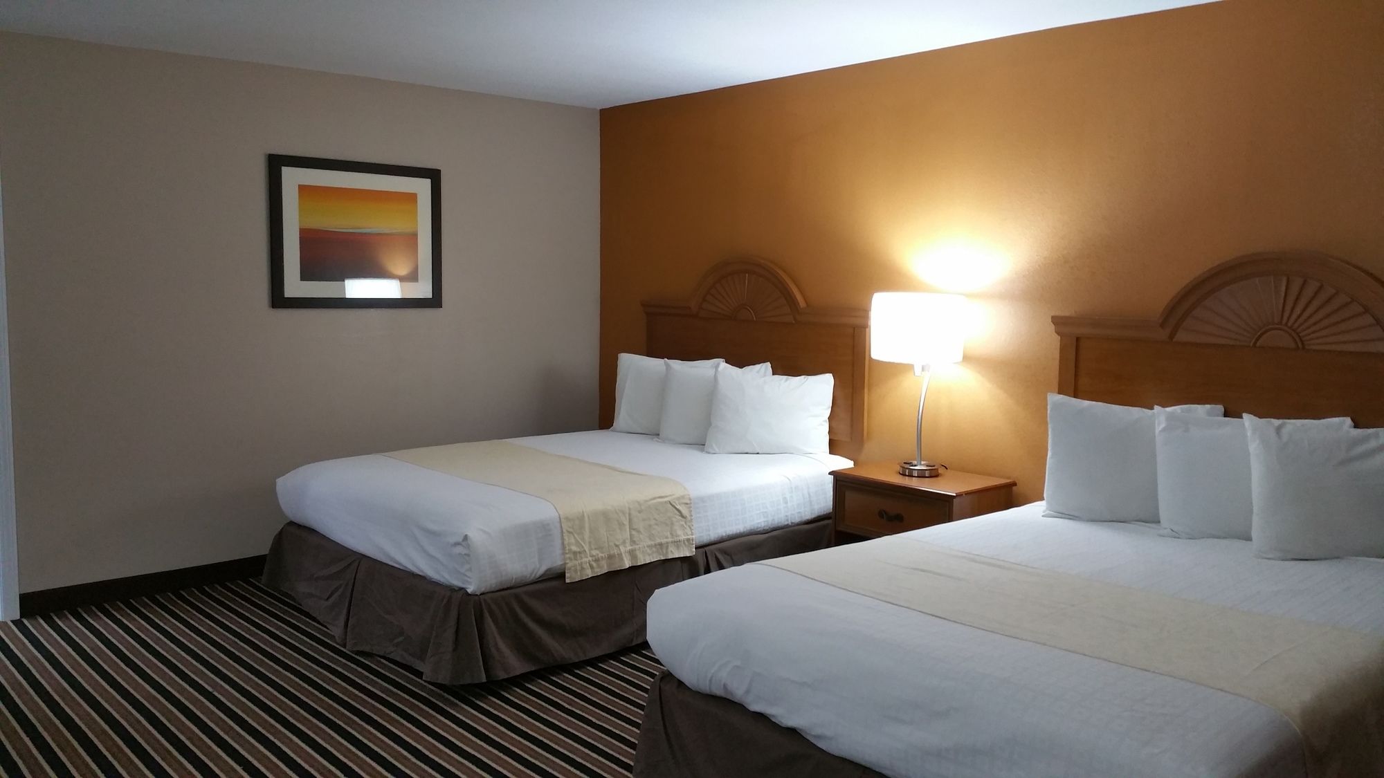 Westbridge Inn & Suites