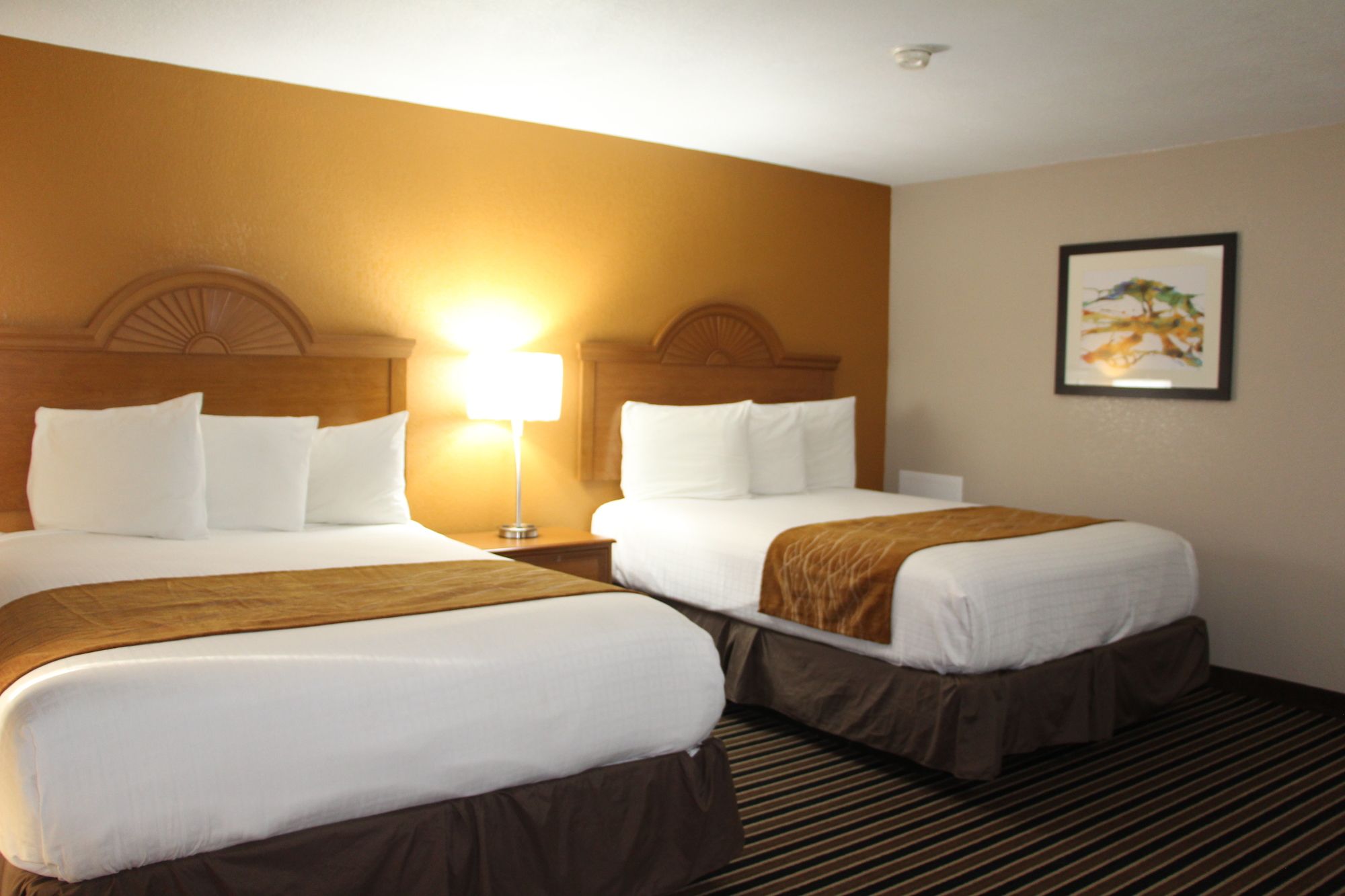 Westbridge Inn & Suites