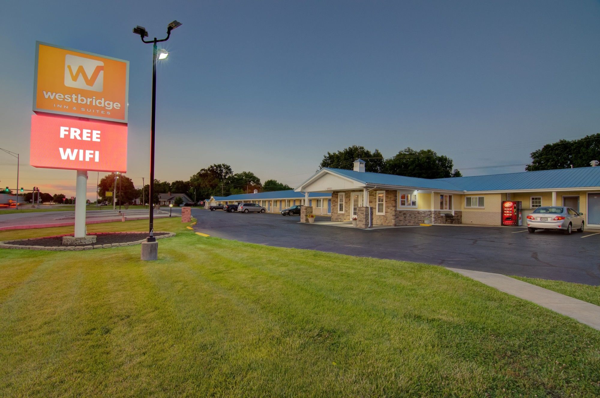Westbridge Inn & Suites