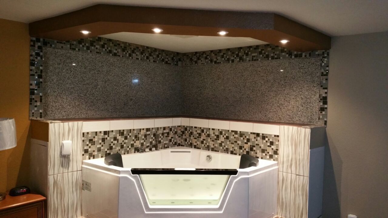 Westbridge Inn & Suites