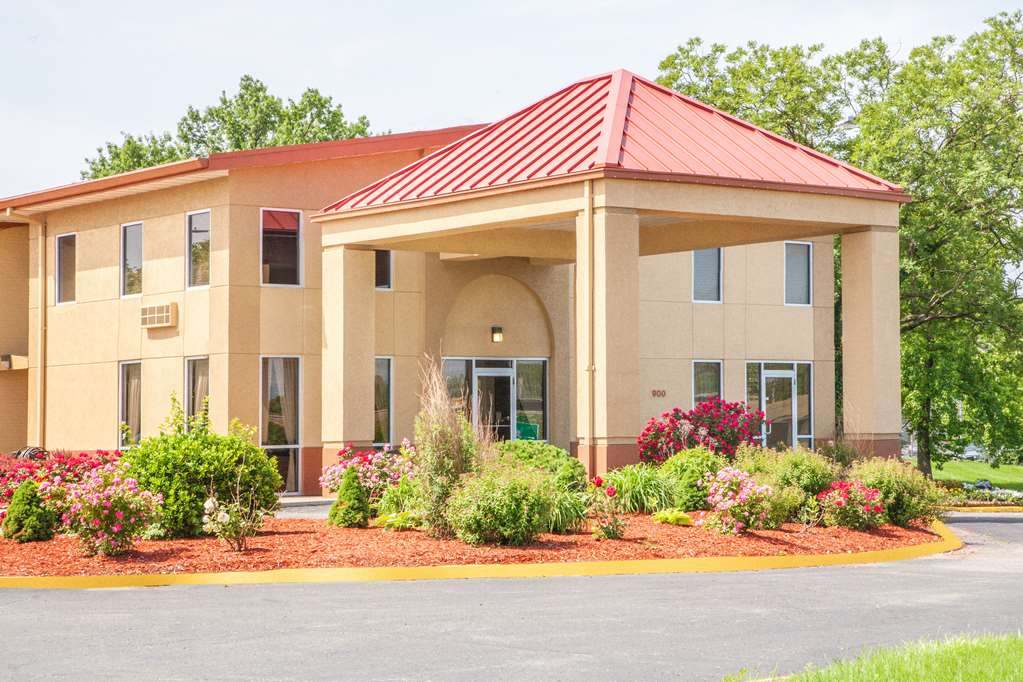 Days Inn by Wyndham Columbia I-70