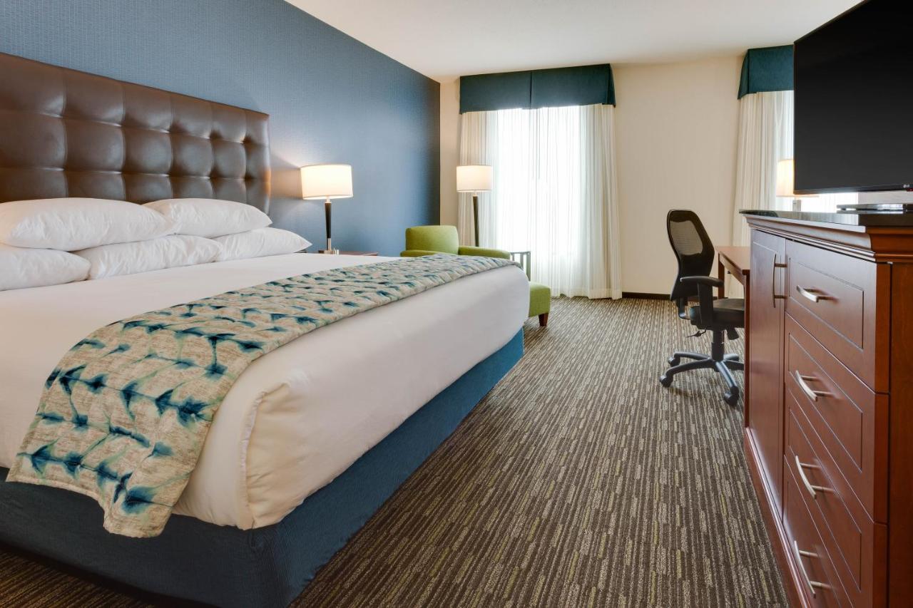 Drury Plaza Hotel Columbia East