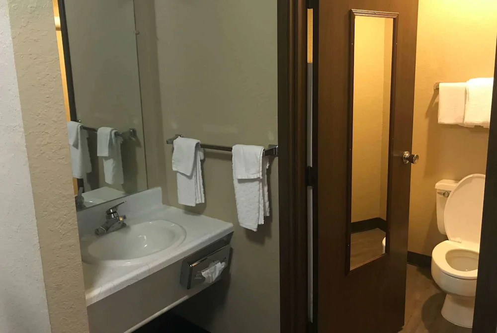 Motel 6 Concordia, MO